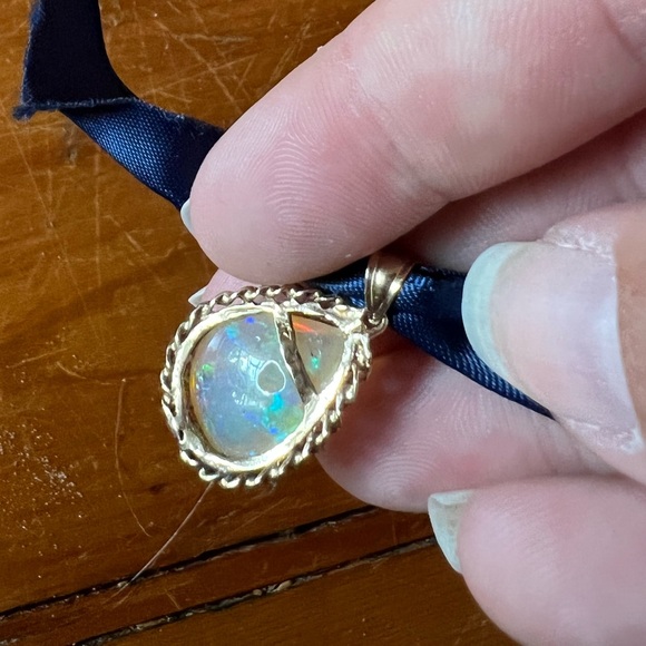 Antique Opal Pendant - Picture 4 of 4
